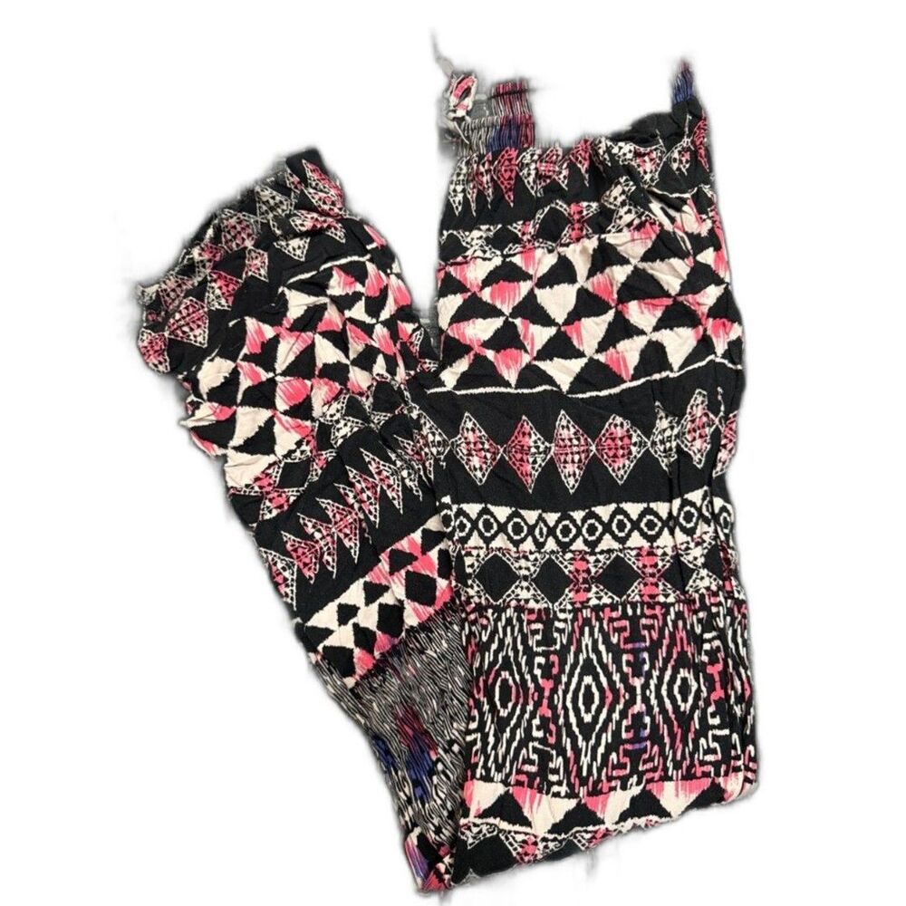 No Boundaries Black and Pink Geometric Straight Leg Pants